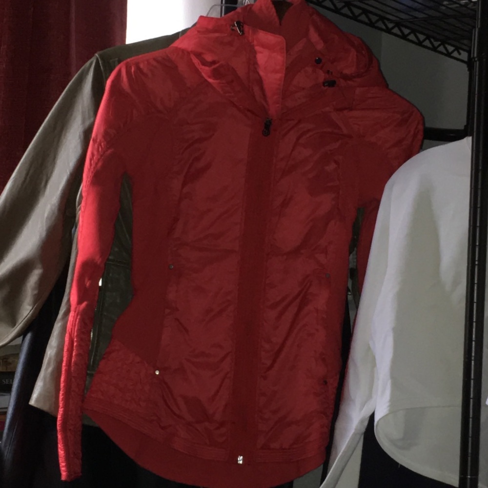 Lululemon bundle up jackets 4 love red NWOT